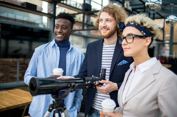 Quelles sont les meilleures techniques pour observer les animaux nocturnes en camping?